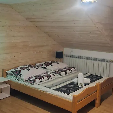 Grzesiczek Alojamento de Acomodação e Pequeno-almoço 3*