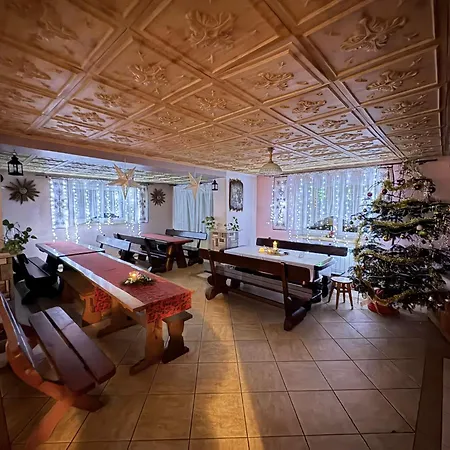 Grzesiczek לינה וארוחת בוקר 3*