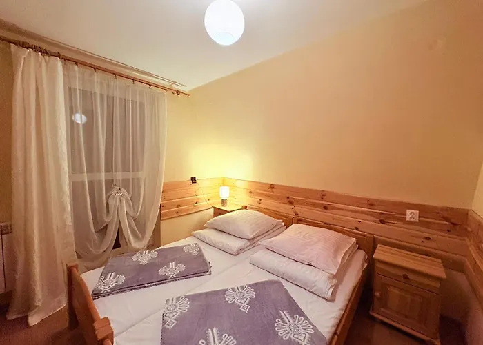 Grzesiczek לינה וארוחת בוקר 3*